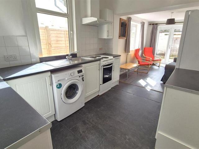 Cleveland Road, Southsea 4 bed terraced house to rent £2,150 pcm £496 pw