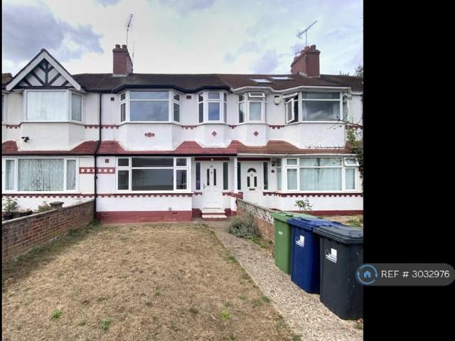 Cleveley Crescent, London, W5 3 bed terraced house to rent £2,250 pcm £519 pw
