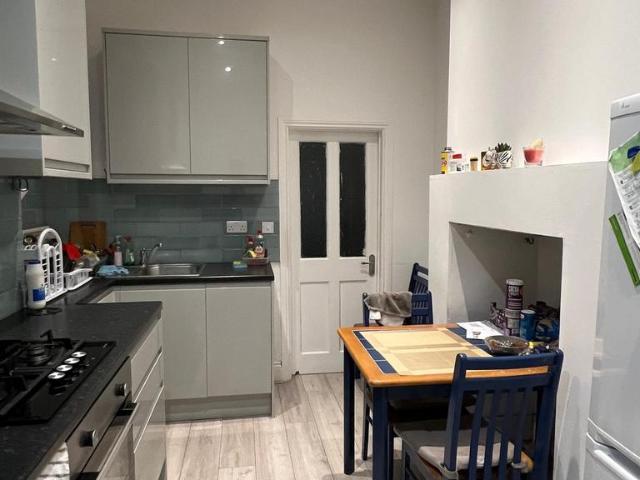 Cleveleys Road, London E5 1 bed in a house share to rent £800 pcm £185 pw