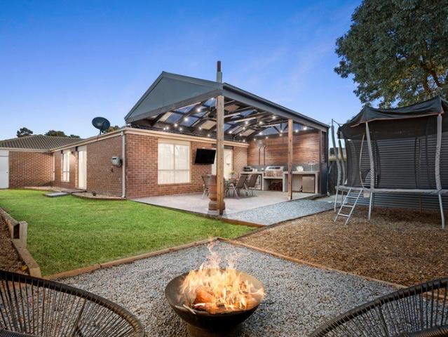 Clever Integration of Indoor/Outdoor Living