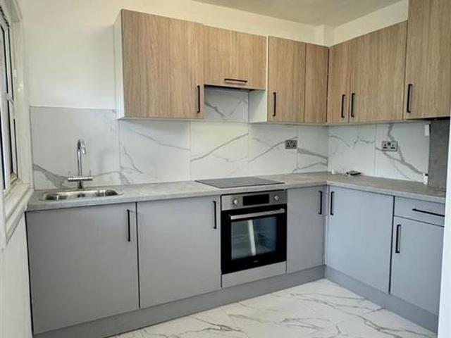 Cleverly Estate, Wormholt Road, London 1 bed flat to rent £1,900 pcm £438 pw
