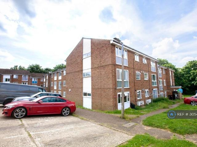 Cleves Road, Hemel Hempstead, HP2 2 bed flat to rent £1,325 pcm £306 pw