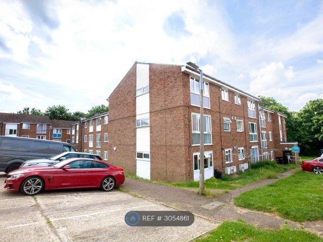 Cleves Road, Hemel Hempstead HP2, 2 bed flat to rent, £1,325 pcm | PrimeLocation