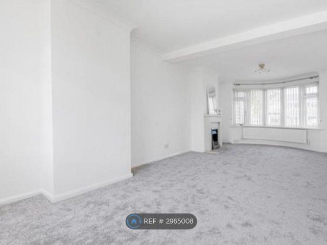 Clewer Hill Road, Windsor SL4, 4 bed semi detached house to rent, £2,250 pcm | PrimeLocation