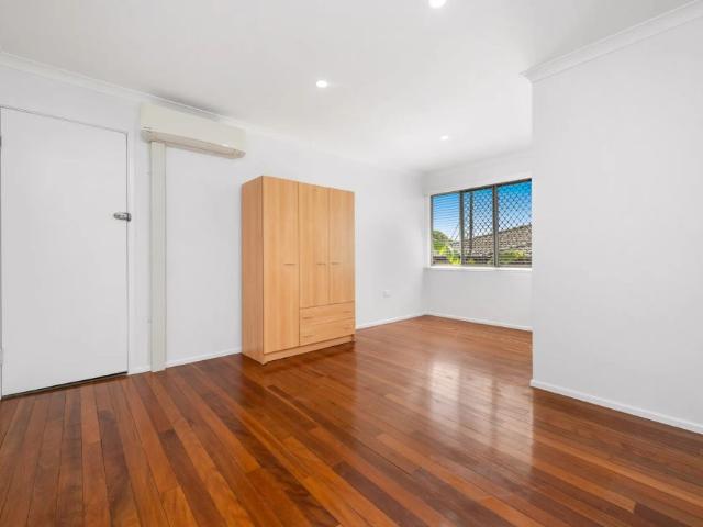 Clean & Tidy Unit in Amaroo Court