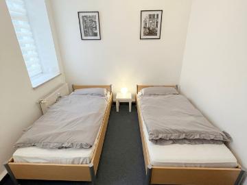 Clean apartment near university clinic and center, Leipzig Amsterdam Apartments for Rent