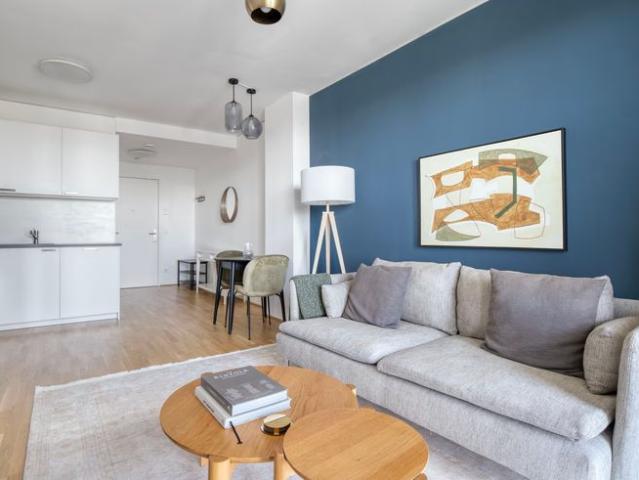 Clean Leopoldstadt 1BR w/ Balcony, near Bus & Groceries