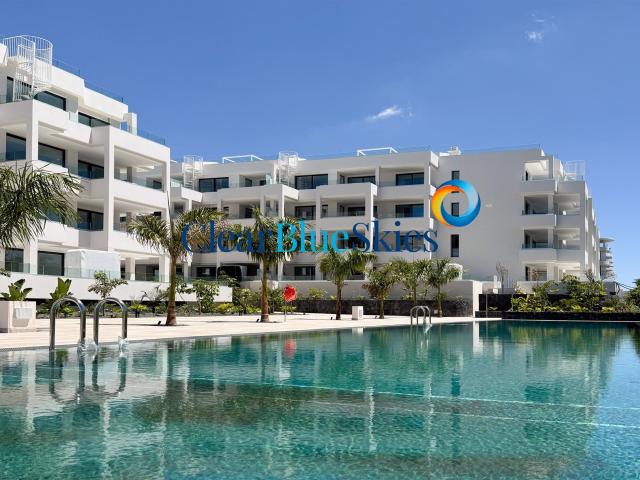Clear Blue Skies se complace en haber sido seleccionada como. 92m² Arona