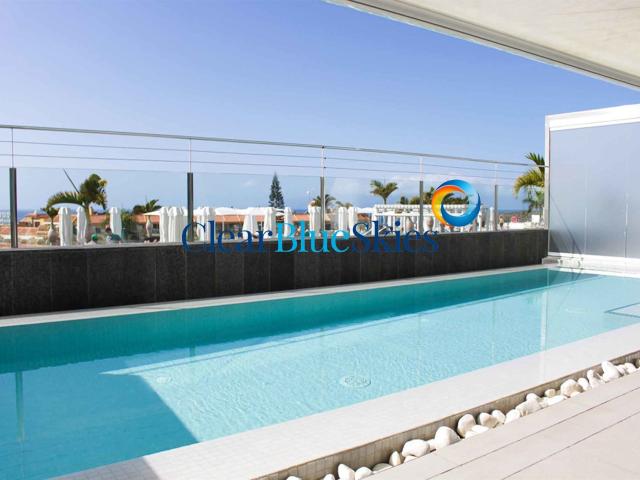 Clear Blue Skies se complace en ofrecer esta emocionante opo. 100m² La caleta