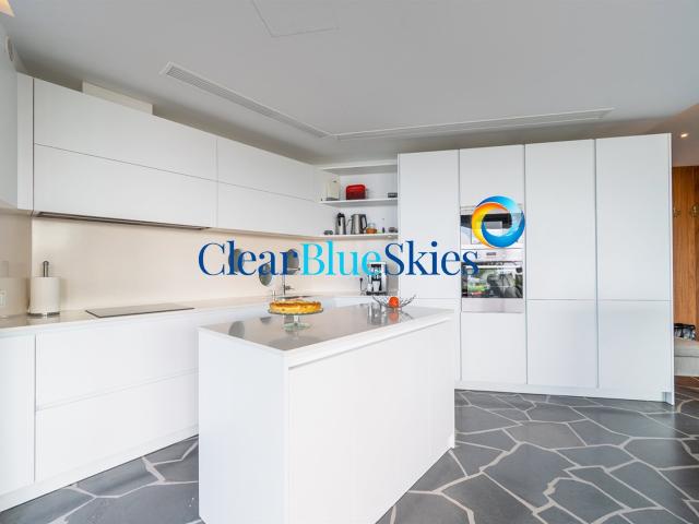 Clear Blue Skies se complace en ofrecer esta encantadora vil. 155m² Abama