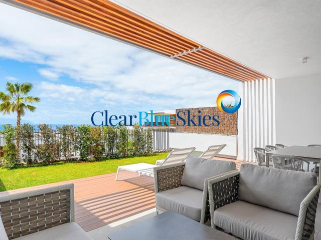 Clear Blue Skies se complace en ofrecer esta lujosa propieda. 143m² Abama