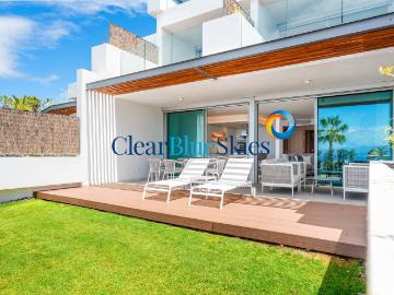 Clear Blue Skies se complace en ofrecer esta lujosa propieda. 143m² Abama