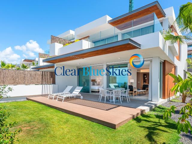 Clear Blue Skies se complace en ofrecer esta flamante propie. 93m² Abama