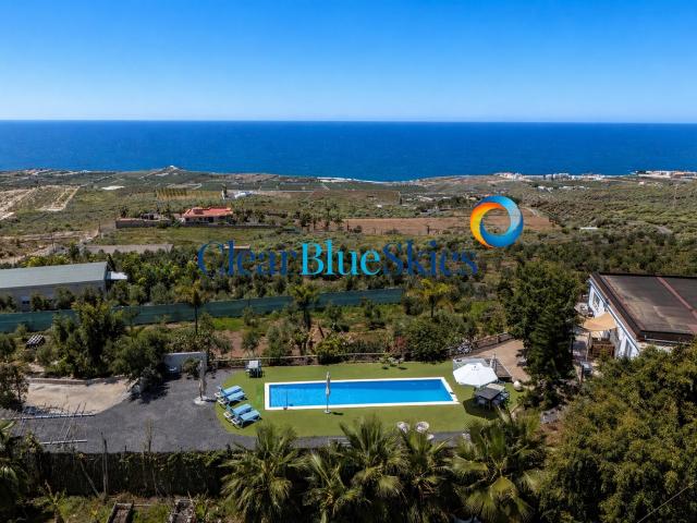 Clear Blue Skies se complace en presentar a la venta esta am. 138m² Alcala
