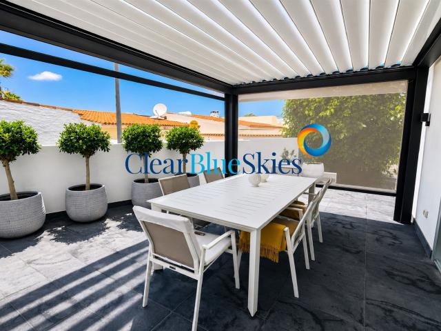 Clear Blue Skies se complace en presentar a la venta esta im. 108m² Acantilado de los Gigantes