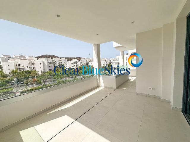 Clear Blue Skies tiene el privilegio de ofrecer esta oportun. 95m² Cho