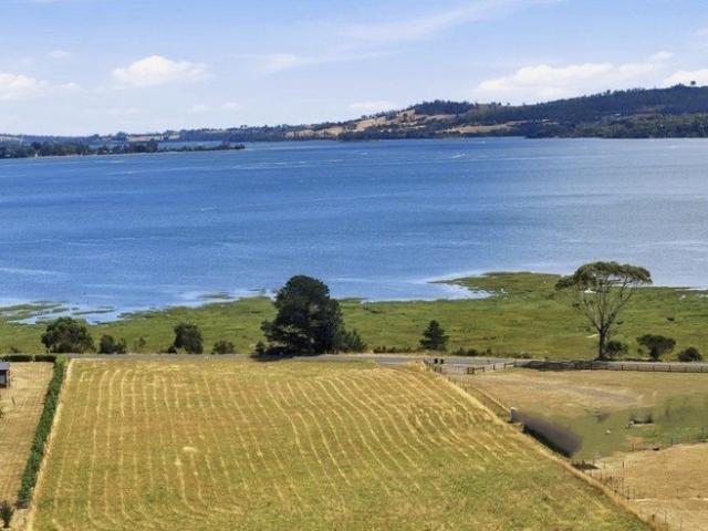 Cleared Flat Block with Uninterrupted Views over the Tamar River