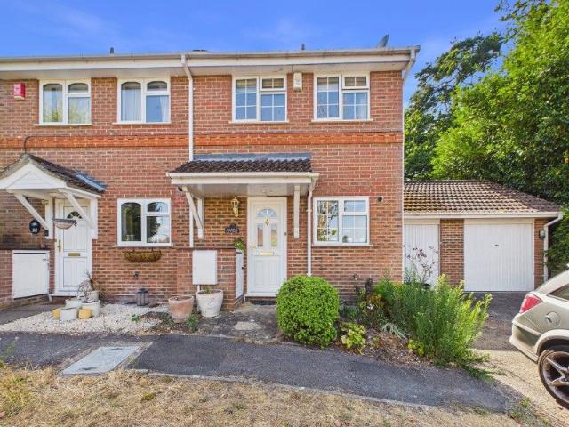 Clearsprings, Lightwater GU18, 2 bed end terrace house to rent, £1,600 pcm | PrimeLocation