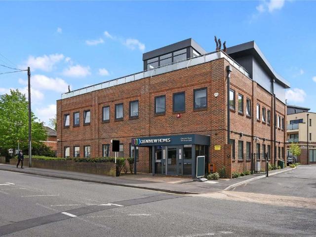 Clearview House, Pinner Road, Northwood HA6, 1 bed flat to rent, £1,500 pcm | PrimeLocation