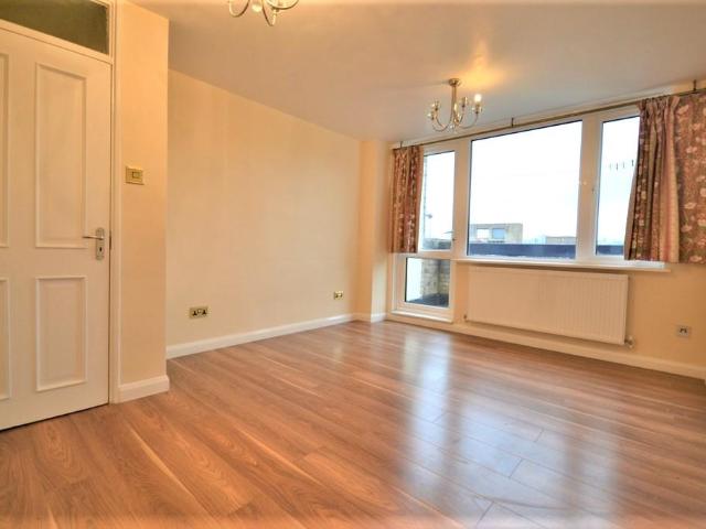 Clearwell Drive, London W9 1 bed flat to rent £1,695 pcm £391 pw