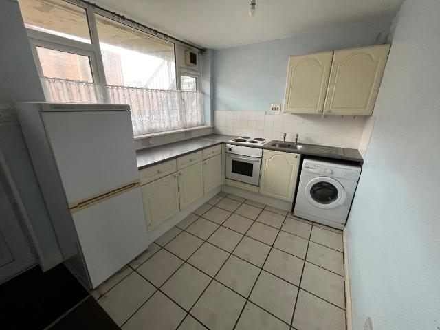 Cleethorpes Road, Grimsby DN31, Studio to rent, £395 pcm | PrimeLocation