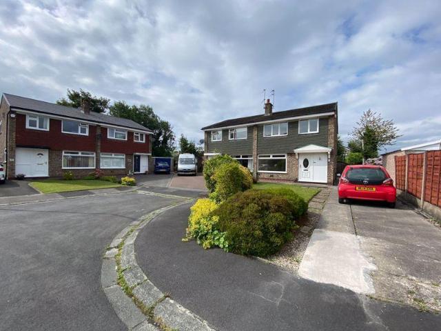Cleeve Way, Cheadle 3 bed semi detached house to rent £1,650 pcm £381 pw