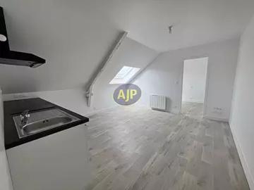 Cléguérec 56480 Location appartement 2 pièces t2 au dernier étage
