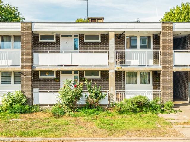 Clement Close, Brondesbury Park NW6, 2 bed flat to rent, £2,000 pcm | PrimeLocation
