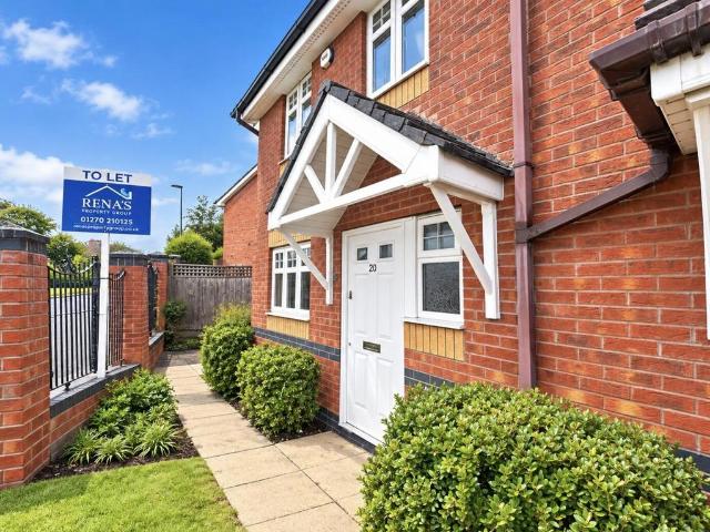 Clement Drive, Crewe 3 bed end of terrace house to rent £995 pcm £230 pw