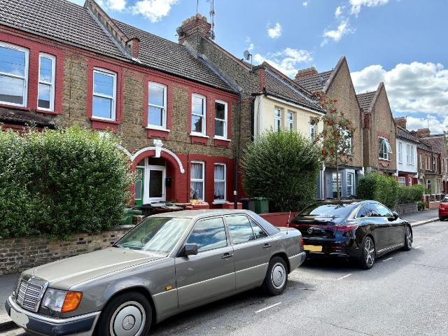 Clementina Road, Lea Bridge, Leyton E10, 2 bed maisonette to rent, £3,033 pcm | PrimeLocation