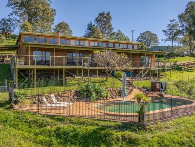 'Clements Lodge' Life on the Allyn