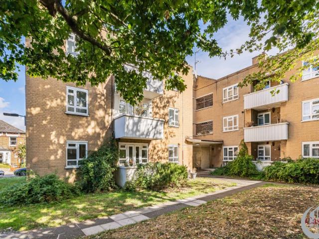 Clemence Court, Lynton Road, Crouch End, N8 D59E34F7 F27E 4C57 8B4F 9AE5F55418A1 Castles Estate Agents
