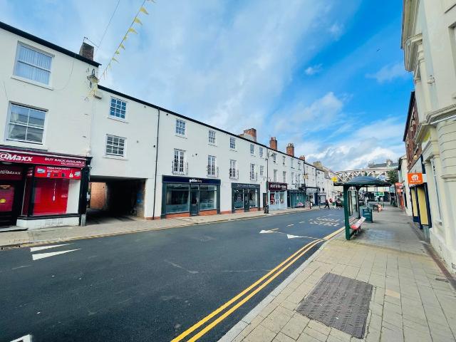 Clemens Street, Leamington Spa CV31, 2 bed flat to rent, £1,250 pcm | PrimeLocation