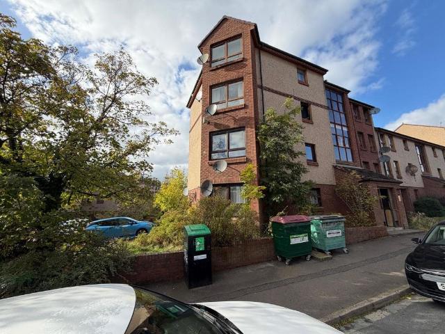 Clepington Court, Dundee DD3 1 bed flat to rent £700 pcm £162 pw