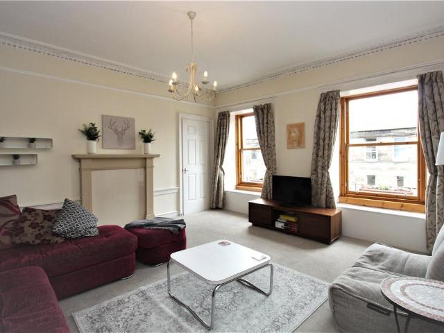 Clerk Street, Newington, Edinburgh 2 bed apartment to rent £1,900 pcm £438 pw