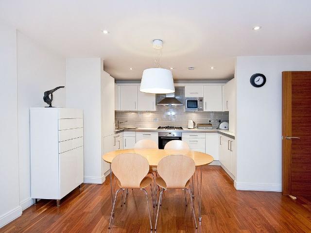 Clerkenwell Rd, Clerkenwell EC1M, 2 bed flat to rent, £3,600 pcm | PrimeLocation