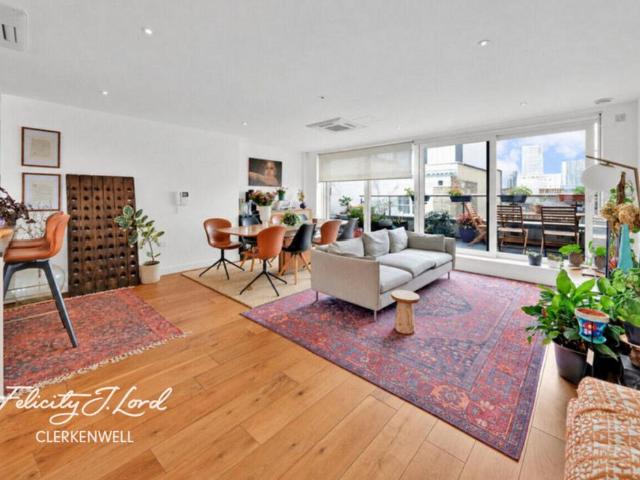 Clerkenwell Road, LONDON EC1M 2 bed apartment to rent £4,200 pcm £969 pw