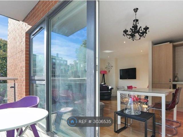 Clerkenwell Road, London EC1M, 2 bed flat to rent, £3,600 pcm | PrimeLocation