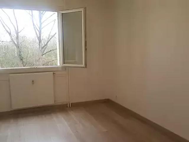 Clermont 60600 Location appartement 2 pièces t2 cave