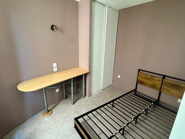 CLERMONT FD / Appartement T3 semi meublé, Hyper Centre marché Saint Pierre