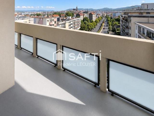 Clermont ferrand – appartement d'exception avec vue panoramique au 6? Étage
