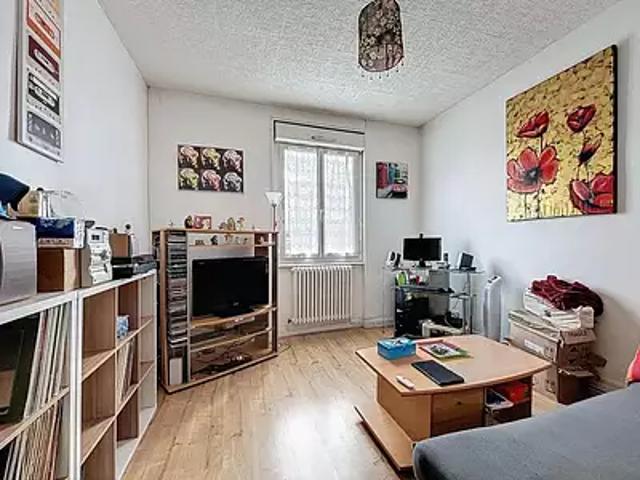 Clermont Ferrand 63000 Achat / Vente appartement 2 pièces t2 au dernier étage cave