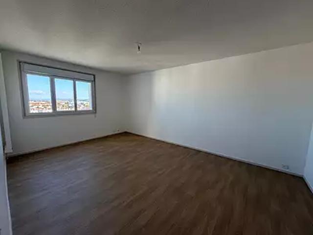 Clermont Ferrand 63000 Achat / Vente appartement 2 pièces t2 cave parking