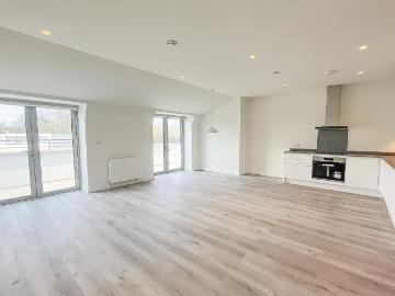 Clive Lodge, Shirehall Lane, Hendon, NW4 2 bed flat to rent £2,225 pcm £513 pw