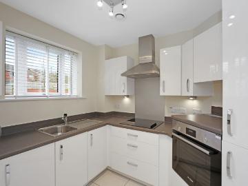 Clive Road, Batchley, Redditch B97, 2 bed flat to rent, £1,600 pcm | PrimeLocation
