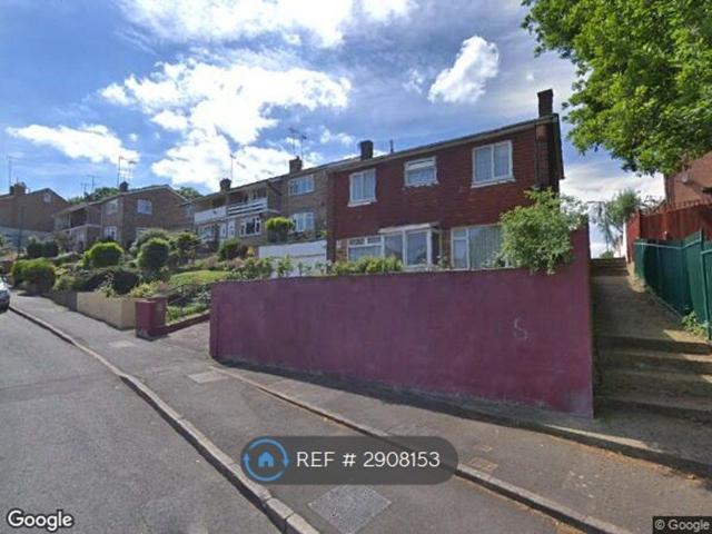 Clive Road, Belvedere DA17, 3 bed detached house to rent, £2,200 pcm | PrimeLocation