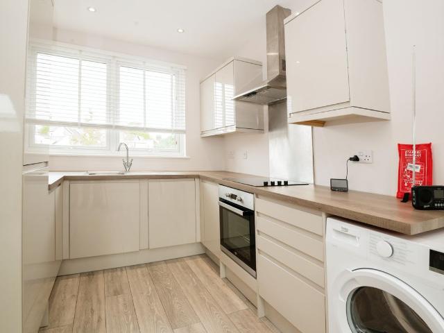Clive Road, Canton, Cardiff CF5, 1 bed flat to rent, £900 pcm | PrimeLocation