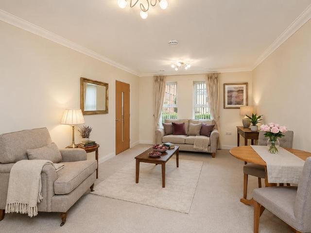 Clive Road, Redditch B97 2 bed retirement property to rent £1,600 pcm £369 pw