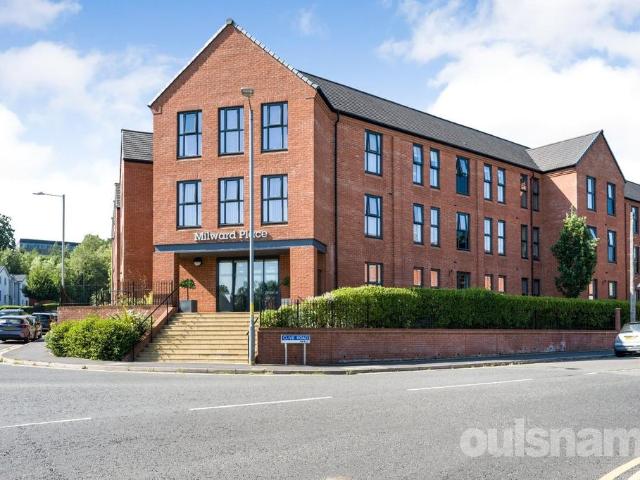 Clive Road, Redditch, Worcestershire. 2 bed apartment to rent £1,200 pcm £277 pw