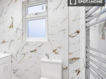 Clive Road, West Dulwich, London, SE21 8BT, United Kingdom | Room for rent #160500995 | Rentberry